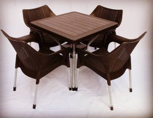 میز صندلی پلاستیکی