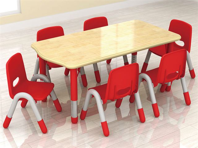 انواع میز غذاخوری پلاستیکی