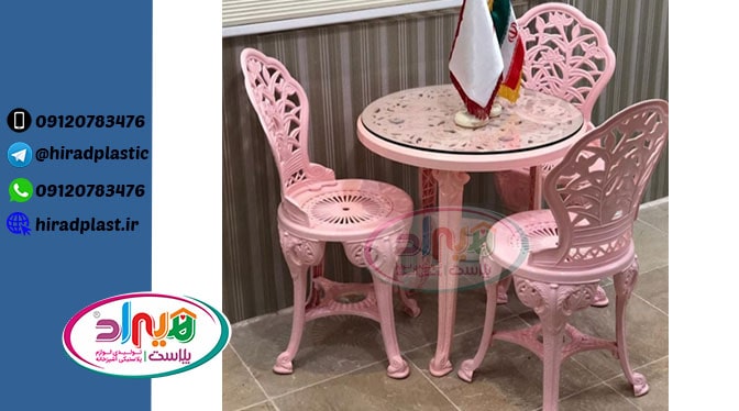 میز و صندلی پلاستیکی کلاسیک