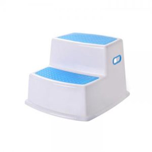 تولید صندلیهای پلاستیکی پله دار